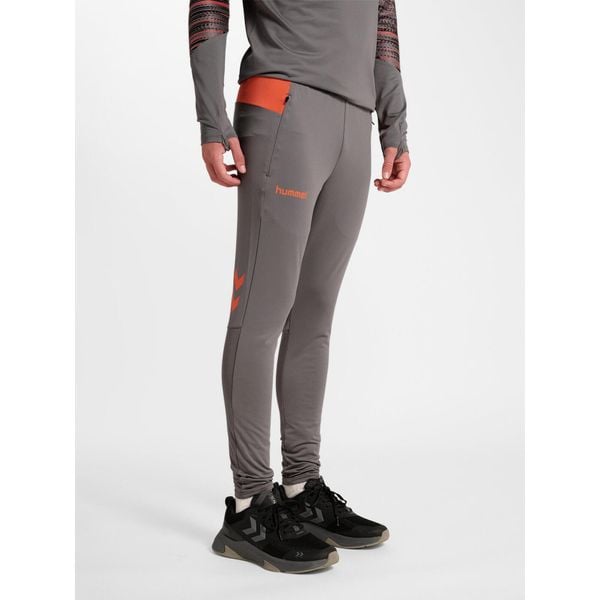 Legginsy Hummel Blaze Pro. Szare szorty Hummel, bez wzorów, sportowe. Za 217.00 zł.