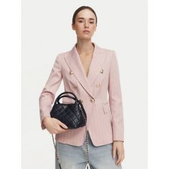 Torebka Guess. Niebieskie torebki klasyczne Guess, z aplikacjami, bez dodatków. Za 544.99 zł.