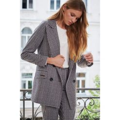 Marynarka Damska Wersal BS Pepitka Antracyt. Marynarki i żakiety blue shadow, bez wzorów, z bawełny, bez ramiączek. Za 449.90 zł.