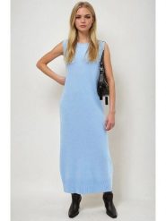 Monki Sukienka dzianinowa w kolorze błękitnym rozmiar: XXL. Niebieskie sukienki Monki, na co dzień, xxl, bez wzorów, z dzianiny, bez kołnierzyka, bez ramiączek, maxi, proste. Za 61.46 zł.