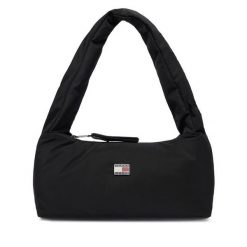 Torebka Tommy Jeans. Czarne torebki klasyczne Tommy Jeans, bez wzorów, z jeansu, klasyczne, bez dodatków. Za 429.99 zł.