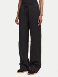 Guess Spodnie dresowe V6YB10 K4295 Czarny Regular Fit. Czarne spodnie sportowe Guess, z aplikacjami, z dresówki. Za 344.99 zł.