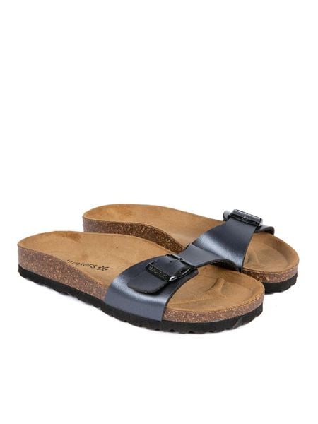 BABUNKERS Family Klapki w kolorze czarnym rozmiar: 40. Czarne klapki BABUNKERS Family, bez wzorów, klasyczne, z otwartym noskiem, bez obcasa, bez zapięcia. Za 184.89 zł.