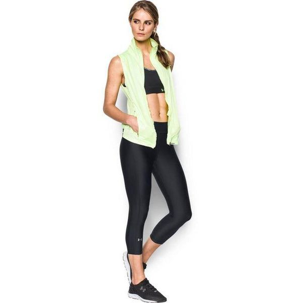 Legginsy damskie Under Armour HeatGear Capri 7/8. Czarne legginsy Under Armour, bez wzorów, sportowe. Za 199.00 zł.