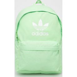 Adidas Originals plecak HK2623 kolor zielony duży z nadrukiem. Zielone plecaki adidas Originals, bez wzorów, z materiału, do ręki, z nadrukiem, bez dodatków. W wyprzedaży za 119.99 zł.