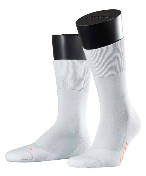 Skarpety sportowe Falke. Białe skarpetki Falke, bez wzorów, z materiału. Za 257.99 zł.