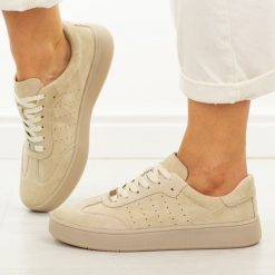 Beżowe skórzane półbuty damskie Filippo Dp7524/26. Brązowe półbuty wsuwane Filippo, na jesień, bez wzorów, z jeansu, eleganckie, z okrągłym noskiem, bez obcasa, na płaskiej podeszwie. W wyprzedaży za 210.32 zł.