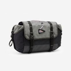 Torba rowerowa do bikepackingu Riverside ADVT 500 10 l na kierownicę. Czarne torby na laptopa ROCKRIDER, bez wzorów, z materiału, na ramię. Za 299.99 zł.