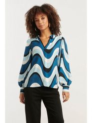 Smashed Lemon Bluzka w kolorze niebiesko-błękitnym rozmiar: L. Niebieskie bluzki Smashed Lemon, l, bez wzorów, z wiskozy, bez kołnierzyka, bez ramiączek. Za 126.99 zł.