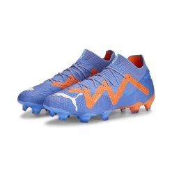 Buty piłkarskie FUTURE ULTIMATE FG/AG Kobieta PUMA. Białe buty treningowe Puma, bez wzorów, z dzianiny, bez zapięcia, do piłki nożnej. Za 531.15 zł.