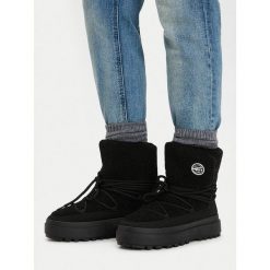 Śniegowce MEXX. Czarne śniegowce Mexx, bez wzorów, bez zapięcia. Za 329.99 zł.