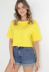Żółty Krótki T-shirt Oversize Lilu. Żółte t-shirty Born2be, l, bez wzorów, bez kołnierzyka, bez ramiączek. W wyprzedaży za 25.49 zł.