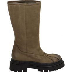 BEŻOWE BOTKI CHESTER02 NAB TA. Brązowe botki Venezia, bez wzorów, z nubiku, bez obcasa, bez zapięcia. Za 299.00 zł.