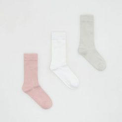 Skarpetki z wełną 3 pack - Różowy. Czerwone skarpetki Reserved, bez wzorów, z wełny. W wyprzedaży za 29.99 zł.