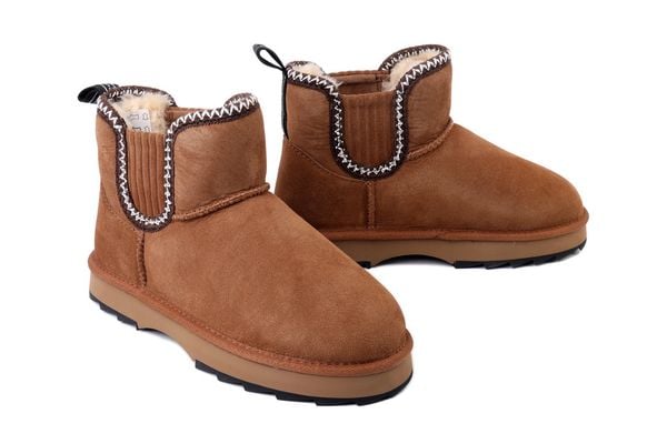 EMU AUSTRALIA Higgie W13198 chestnut, botki damskie. Brązowe botki Emu Australia, bez wzorów, z gumy, bez obcasa, bez zapięcia. Za 524.93 zł.