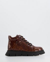 BOTKI Z MOTYWEM ZWIERZĘCYM 3003503 BROWN. Brązowe botki Venezia, bez wzorów, ze skóry, bez obcasa, bez zapięcia. Za 239.00 zł.