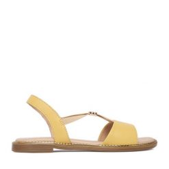 Sandały Lasocki. Żółte sandały Lasocki, bez wzorów, bez obcasa, na płaskiej podeszwie, bez zapięcia. Za 129.99 zł.