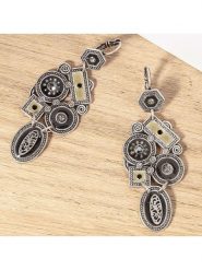 MENTHE À L'O Kolczyki-wkrętki z kryształami rozmiar: onesize. Szare kolczyki MENTHE À L'O, z kryształem. Za 139.20 zł.