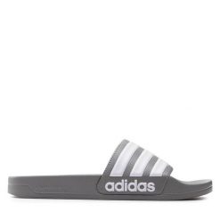 Klapki adidas. Szare klapki adidas, bez wzorów, sportowe, bez obcasa, bez zapięcia. Za 119.99 zł.