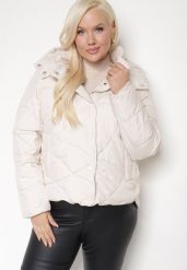 Jasnobeżowa Pikowana Kurtka z Kieszeniami i Kapturem z Możliwością Odpięcia Nikigala. Brązowe kurtki Born2be, plus size, bez wzorów, z jeansu, eleganckie. Za 249.99 zł.