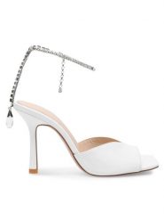 Eva Minge Sandały STEPHANIE-V1051L-01 Biały. Białe sandały Eva Minge, bez wzorów, z lakierowanej skóry, bez obcasa, na szpilce, bez zapięcia. Za 399.99 zł.