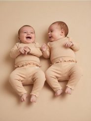 Prążkowane legginsy z falbanką 2 pack - beżowy. Brązowe legginsy sportowe Sinsay, l, bez wzorów, prążkowane. W wyprzedaży za 11.99 zł.