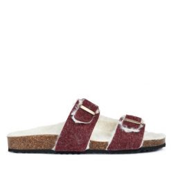 Kapcie Geox. Czerwone kapcie Geox, bez wzorów. Za 599.99 zł.