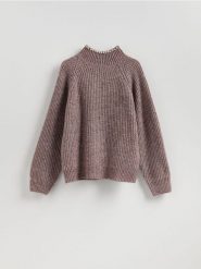Sweter z metalizowaną nicią - jasnofioletowy. Fioletowe swetry Reserved, l, bez wzorów, z dzianiny, bez ramiączek. Za 159.99 zł.
