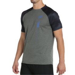Bullpadel T-shirt Tui. Zielone t-shirty bullpadel, bez wzorów, sportowe, bez kołnierzyka, bez ramiączek. W wyprzedaży za 147.85 zł.
