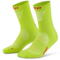 Damskie skarpety sportowe kompresyjne do połowy łydki PRO Run Ultralight CEP. Zielone skarpetki CEP, bez wzorów, z elastanu. Za 114.00 zł.