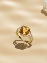 Maison héritage PARIS Złoty pierścionek "Divine" z diamentami rozmiar: 52. Pomarańczowe pierścionki maison héritage PARIS, z cytrynem, złote. Za 1,301.95 zł.