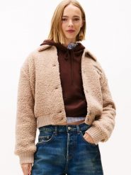 Tommy Jeans kurtka pluszowa Kobiety brązowy, S. Brązowe kurtki Tommy Jeans, s, bez wzorów, z jeansu, bez kaptura. Za 749.95 zł.