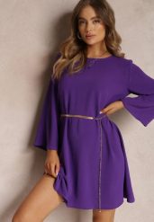 Ciemnofioletowa Sukienka Oversize z Łańcuszkowym Paskiem Viri. Fioletowe sukienki Renee, bez wzorów, z materiału, bez kołnierzyka, bez ramiączek, mini, oversize. W wyprzedaży za 76.99 zł.