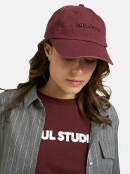 Smith & Soul Czapka w kolorze bordowym rozmiar: onesize. Czerwone czapki z daszkiem Smith & Soul, bez wzorów, z bawełny. Za 60.99 zł.