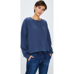 Pepe Jeans - Bluza. Białe bluzy Pepe Jeans, l, bez wzorów, z bawełny, bez kaptura, climacool (adidas). W wyprzedaży za 199.90 zł.