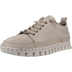 Buty CARMELA 163105C Beżowy. Brązowe buty trekkingowe Carmela, bez wzorów, ze skóry, bez zapięcia, trekkingowe. Za 411.99 zł.