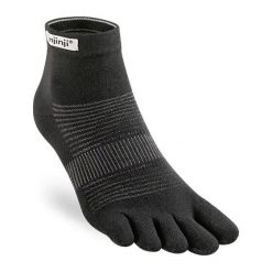 Skarpetki Injinji Lightweight Mini-Crew. Niebieskie skarpetki Injinji, bez wzorów, ze skóry. Za 132.00 zł.