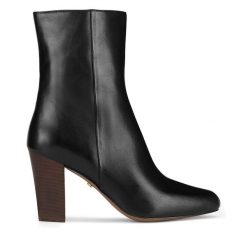 Botki Gino Rossi. Czarne botki Gino Rossi, bez wzorów, bez obcasa, na słupku, bez zapięcia. Za 227.99 zł.