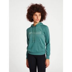 Damska bluza z kapturem Hummel Noni 2.0. Niebieskie bluzy Hummel, s, bez wzorów, z bawełny, z kapturem, do piłki ręcznej. Za 200.50 zł.