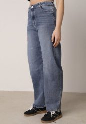 Granatowe Bawełniane Jeansy o Kroju Barrel Leg z Wysokim Stanem Tinalea. Niebieskie jeansy Born2be, l, bez wzorów, z bawełny, klasyczne, z podwyższonym stanem. Za 129.99 zł.