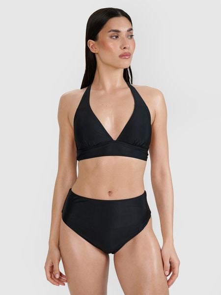 4F Góra od bikini damska - czarna S. Czarne bikini 4f, bez wzorów, z elastanu, eleganckie. W wyprzedaży za 59.99 zł.