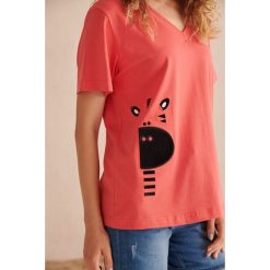 T-shirt Damski Zebrara BS Koral. Pomarańczowe t-shirty blue shadow, z aplikacjami, z bawełny, klasyczne, bez kołnierzyka, bez ramiączek. Za 149.90 zł.