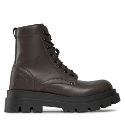Botki Altercore. Brązowe botki Altercore, bez wzorów, bez obcasa, na płaskiej podeszwie, bez zapięcia. Za 309.99 zł.