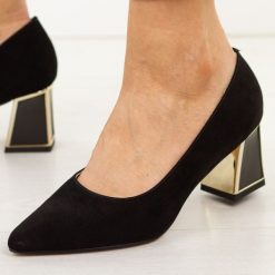 Czarne skórzane czółenka damskie Vinceza 66921. Czarne czółenka VINCEZA, na jesień, bez wzorów, ze skóry, biznesowe, bez obcasa, na słupku, bez zapięcia. W wyprzedaży za 219.12 zł.