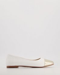 KLASYCZNE BALERINY 44009 WHITE-GOLD. Białe baleriny Venezia, bez wzorów, ze skóry, klasyczne, bez obcasa, bez zapięcia. Za 199.00 zł.