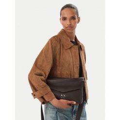 Torebka Armani Exchange. Brązowe torebki klasyczne Armani Exchange, bez wzorów, klasyczne, bez dodatków. Za 614.99 zł.