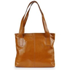 Torebka skórzana damska DAN-A T222 camel. Brązowe torebki klasyczne DAN-A, bez wzorów, ze skóry, eleganckie, bez dodatków. Za 399.99 zł.