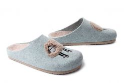 DR. BRINKMANN 320183-55 hellblau, kapcie damskie. Niebieskie kapcie Dr. Brinkmann, bez wzorów. Za 219.90 zł.