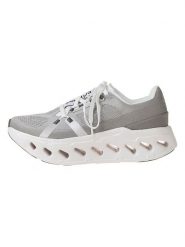 ON RUNNING Buty "Cloudeclipse" w kolorze szarym do biegania rozmiar: 41. Szare buty do biegania On Running, bez wzorów, bez zapięcia, do biegania. Za 622.19 zł.