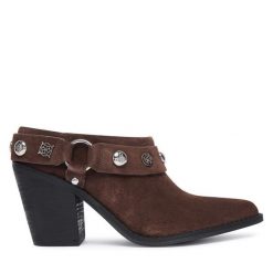 Klapki Guess. Brązowe klapki Guess, z aplikacjami, bez obcasa, bez zapięcia. Za 674.99 zł.